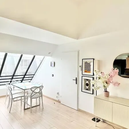 Apartment Penthouse 90m2 Terrace Parking 10m Paris Center *